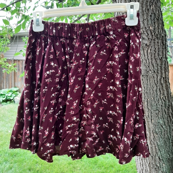 COPY * Angie floral skirt - Picture 2 of 4